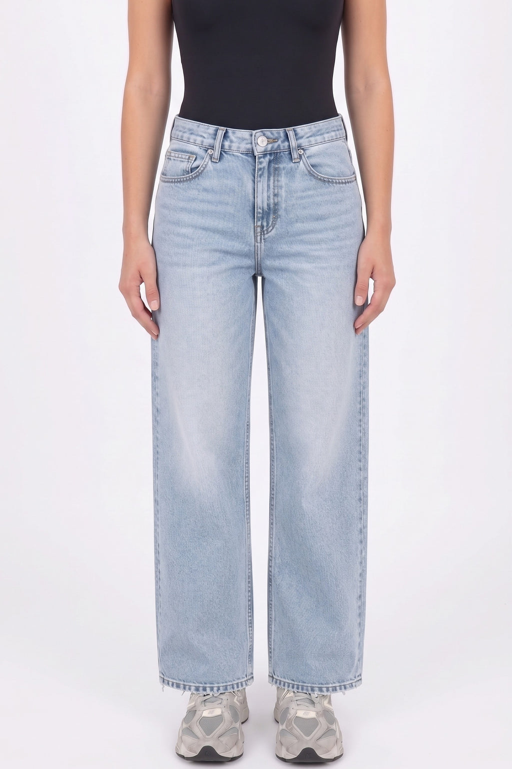 Jeans Regular Chiaro fronte — packshot e-commerce Angel's Club Roma